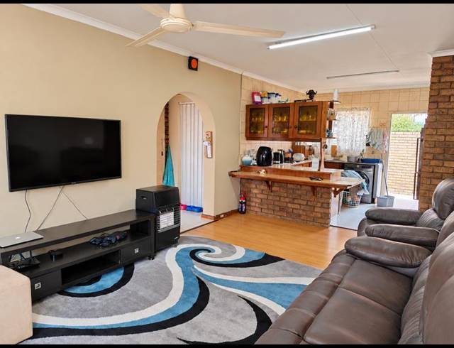 3 BEDROOM PROPERTY TO RENT IN PETERSFIELD